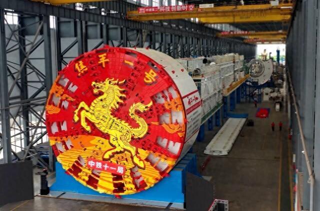 世界最大直径!高铁隧道“巨无霸”盾构机长沙下线,7月底始发