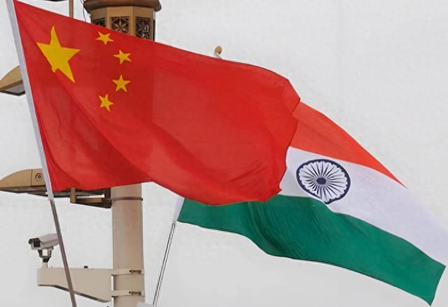 印媒罕见夸中国:38个月建世界最大站!机器人军团背后是什么算盘