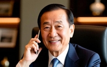 商业帝王李嘉诚，他最狠的不是赚钱，而是“看不懂”的选择