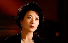 权色交易、陪睡上位，她压根不沾边，堪称娱乐圈的一股“清流”！