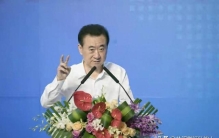 八年散尽千亿商业版图，负债36亿的王健林，输了帝国却赢了体面