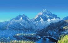 世界最大的古冰川刻槽 藏在四川凉山螺髻山