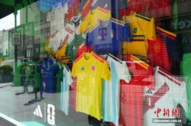 更“世界”的世界杯要来了:哪些纪录有望改写?谁将是最大黑马?