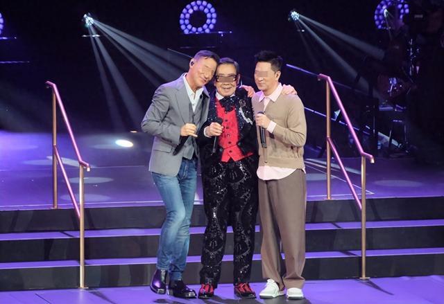 94 岁高龄在红馆,胡枫一场演唱会,道尽娱乐圈最珍贵的人情