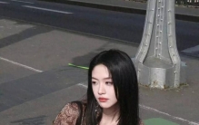 封神松弛感！向涵之巴黎逛吃随拍，生图状态好到离谱