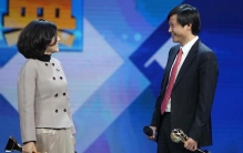 雷军董明珠10亿赌局十年见分晓：格力专注vs小米生态，谁赢了未来？