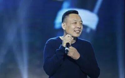 最会分钱的老板，把40亿散尽之后，给自己留了三条规矩