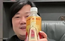 ##泡沫之下的信任危机：从东鹏“拒喝门”看商业与人性的博弈