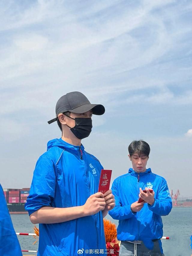 这大概是最近娱乐圈最真实也最动人得一幕