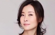 51岁将门千金柯蓝：拒婚黄志忠，被李亚鹏辜负，她活成娱乐圈最清醒的“狠人”