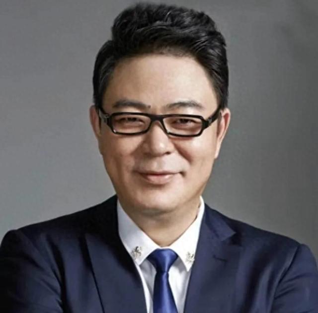 转账好几万还骂人“免费鸡”?高亚麟撕开了娱乐圈最不堪的一面