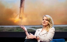 SpaceX真正的火箭女王有多厉害？24年：从3次发射失败做到上市