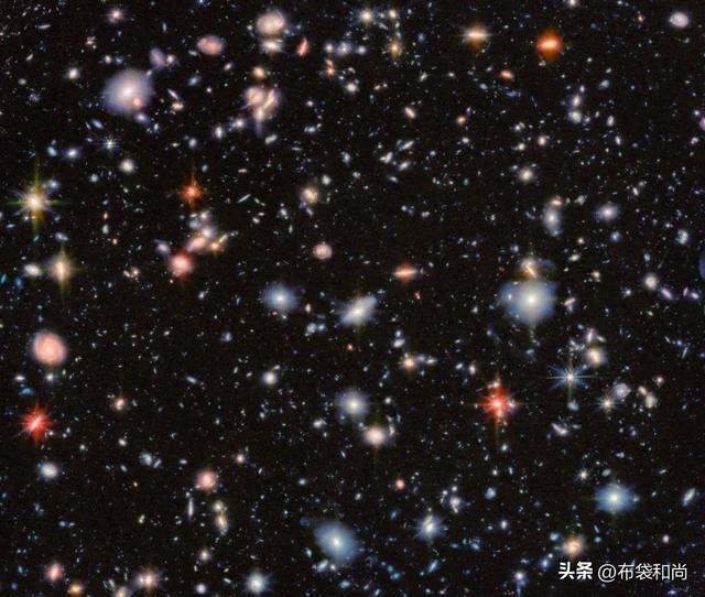 宇宙深处忽然多了31个古老类星体:我们和138亿年前的光