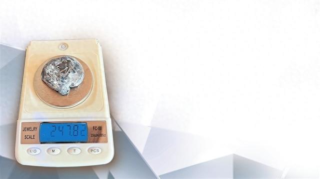 河南造出全球最大培育钻石 为大尺寸金刚石功能材料规模化、产业化生产筑牢核心技术根基