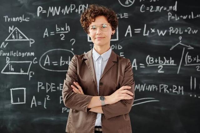 数学世界最矛盾的“神奇王者”，所有数字里它最特殊