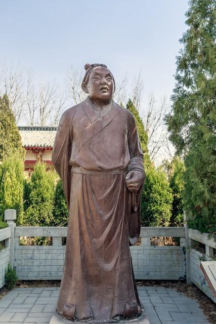 兵仙韩信:从胯下之辱到国士无双，一代军事天才的辉煌与悲歌