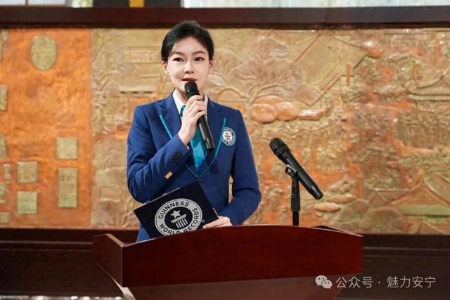 云经管斑铜浮雕《清明上河图》斩获吉尼斯世界纪录！