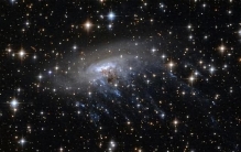 宇宙中的万物都是假的？人类看到的夜空，其实是几千万年前的幻象