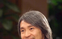 周星驰，早已活成了娱乐圈最不会塌房的例外