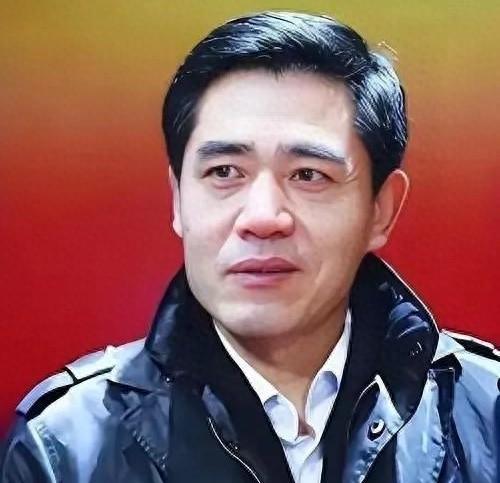 老戏骨陈宝国坦言没钱没卡!背后真相,撕开娱乐圈最稀缺的深情