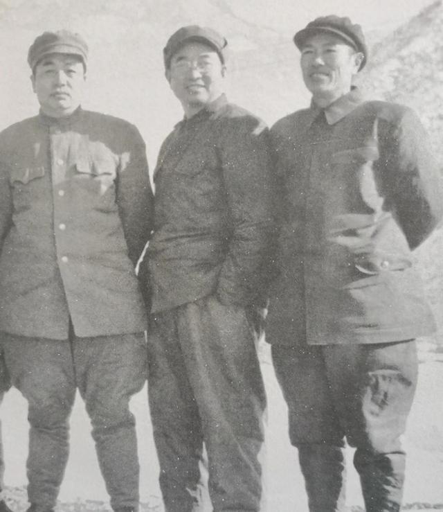 彭德怀对陈赓说:打,你当司令,不打,邓华当司令