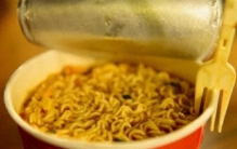 真正的“垃圾食品”不是泡面，而是这五种，很多人爱吃，却戒不掉