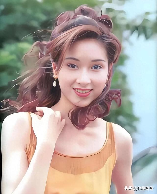 60岁邱月清近况曝光!媚骨天成不输叶玉卿,如今单身活成人间清醒