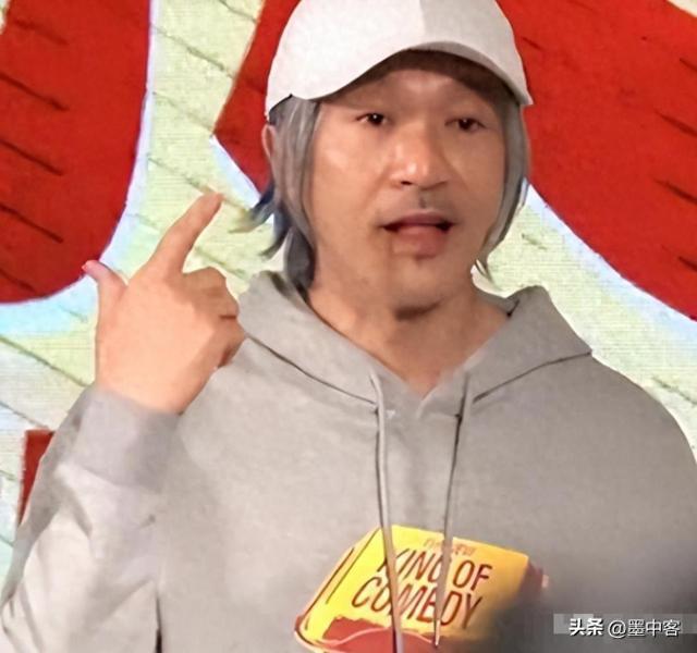 周星驰新电影上映,半个娱乐圈装死,娱乐圈最“傻”的人,赢麻了