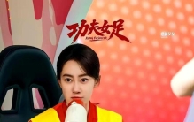 娱乐圈最狠一场豪赌：周星驰要她闭关半年素颜练球，原定女主一算账怕吃亏当场退出，过气女星张小斐却倒贴钱推掉所有工作硬上，结