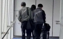 港媒：谢霆锋等父亲谢贤 “头七” 后才动身前往青岛筹备演唱会；此前其每月花费10万为父租半山豪宅，方