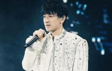 明星八卦与综艺内幕曝光
