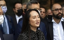 背刺华为惹众怒！汇丰信用破产，如今下场大快人心