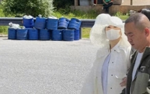 72岁林青霞近况惹人心疼！痛失挚友后现身九寨沟，一身白气质优雅