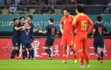 历史性尴尬！时隔22年，泰国世界排名反超国足，跌至亚洲第14