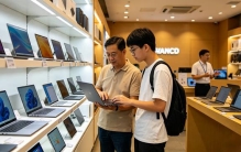 开学三件套价格一路飙升，准大学生购机，家长们纷纷选择观望