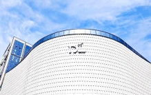 一家商超要关门，周边小店反而担心——2026年最魔幻的商业现实。