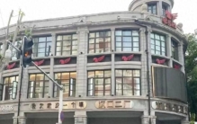 曾年销3亿，又一“顶流”网红品牌，倒在这个夏天