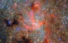 黑洞旁发现水蒸气！韦布望远镜颠覆宇宙认知