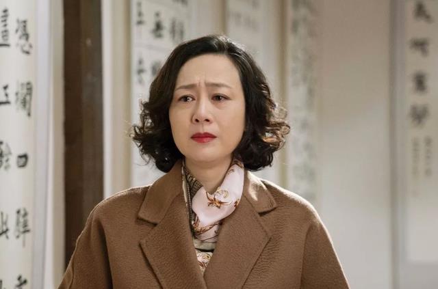 80年代最质朴影后，低调嫁体坛帅哥享幸福人生，如今63岁淡雅如菊！