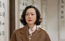 80年代最质朴影后，低调嫁体坛帅哥享幸福人生，如今63岁淡雅如菊！