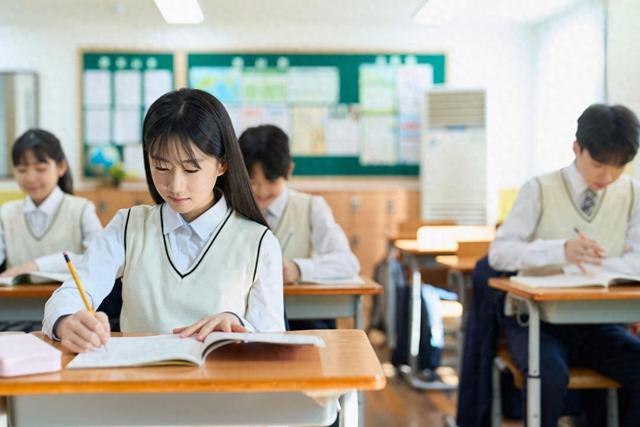 全球智商排名出炉：韩国107.54分登顶，中国106.99紧随其后