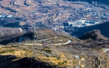土耳其用3亿亩耕地，生产3400万吨粮食，河北9700万亩是多少？