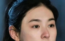 情绪失控的代价：韩沛颖“自毁式”发声，给娱乐圈上一堂残酷的课