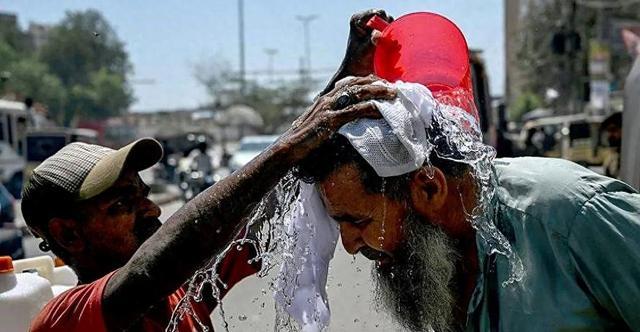 热死上千人只是冰山一角！印度能源、水源全崩盘，中国必须提前防