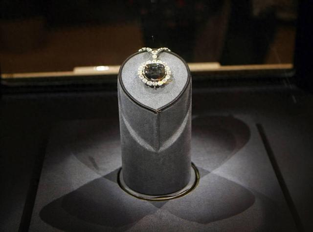全球最贵文物盘点：钻石诅咒缠身，达芬奇手稿值3亿