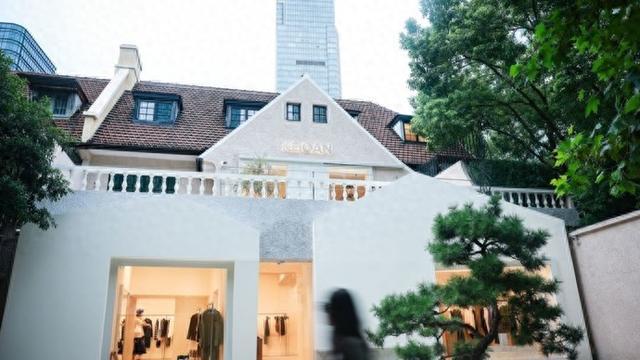 上海最核心商圈的商业格局变了！本土新锐时尚品牌集体“出圈”