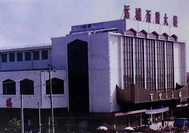 曾经人山人海,如今风光不再,运城这 5 家商场太可惜