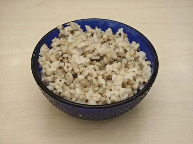 防肠癌的“黄金食物”找到了!研究:每天吃够这个数,肠癌风险降一半