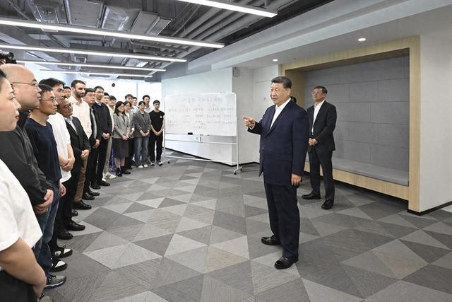 向新之翼丨科学的未来在青年——习近平总书记关心青年创新创造的故事