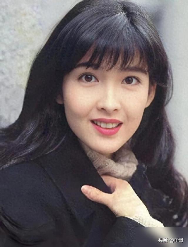 周慧敏一句“掌心温度”,揭开了娱乐圈最珍贵的三十年情谊